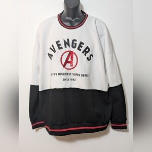 Men's Marvel Avenger Black and White Cozy Comfy Crew Neck Sweatshirt Size XL